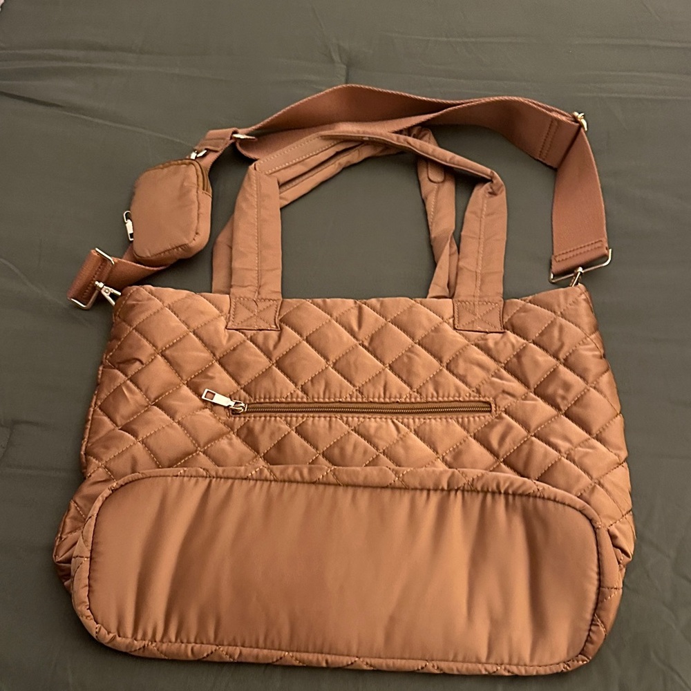 Ahdorned Quilted Tan Tote Bag Set - Picture 4 of 12